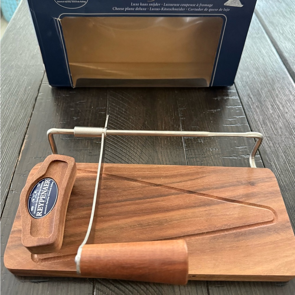 Reifenauer Cheese Slicer with Wooden Board - Picture 3 of 7